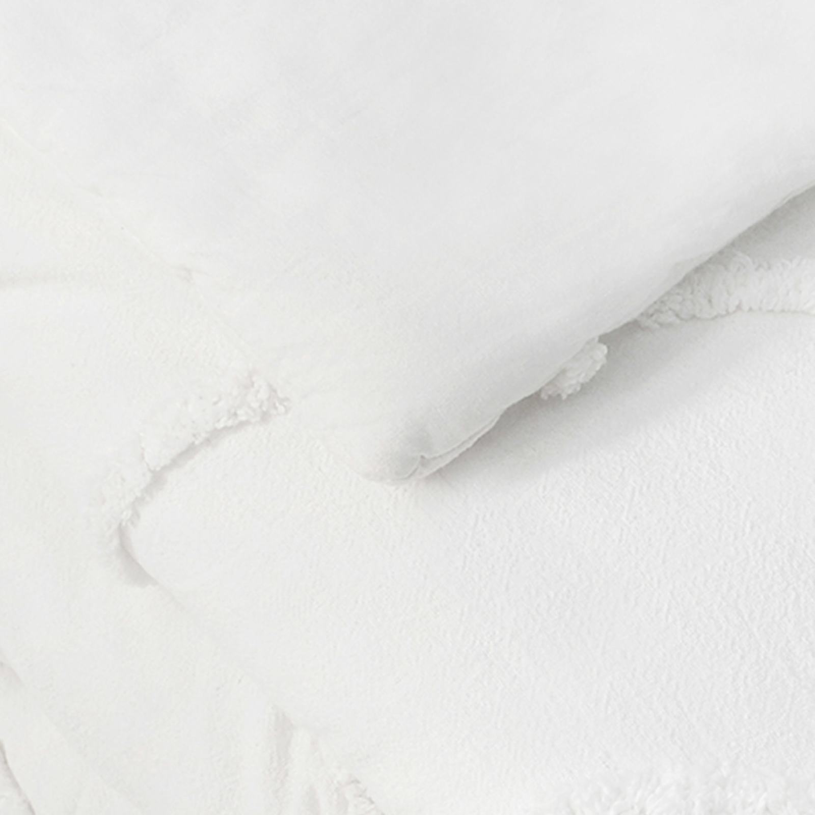 3-Piece White Tufted Comforter Set
