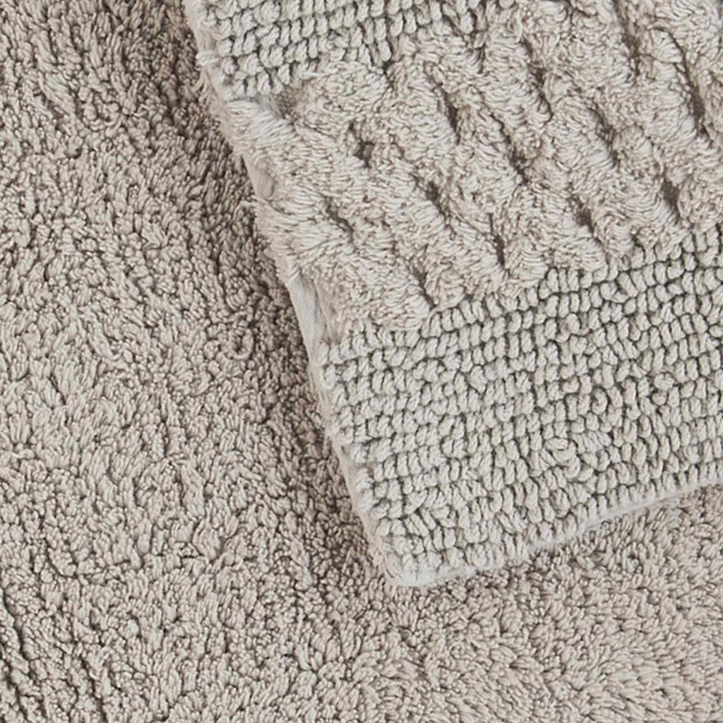Reversible Grey Bath Rug, 20x30