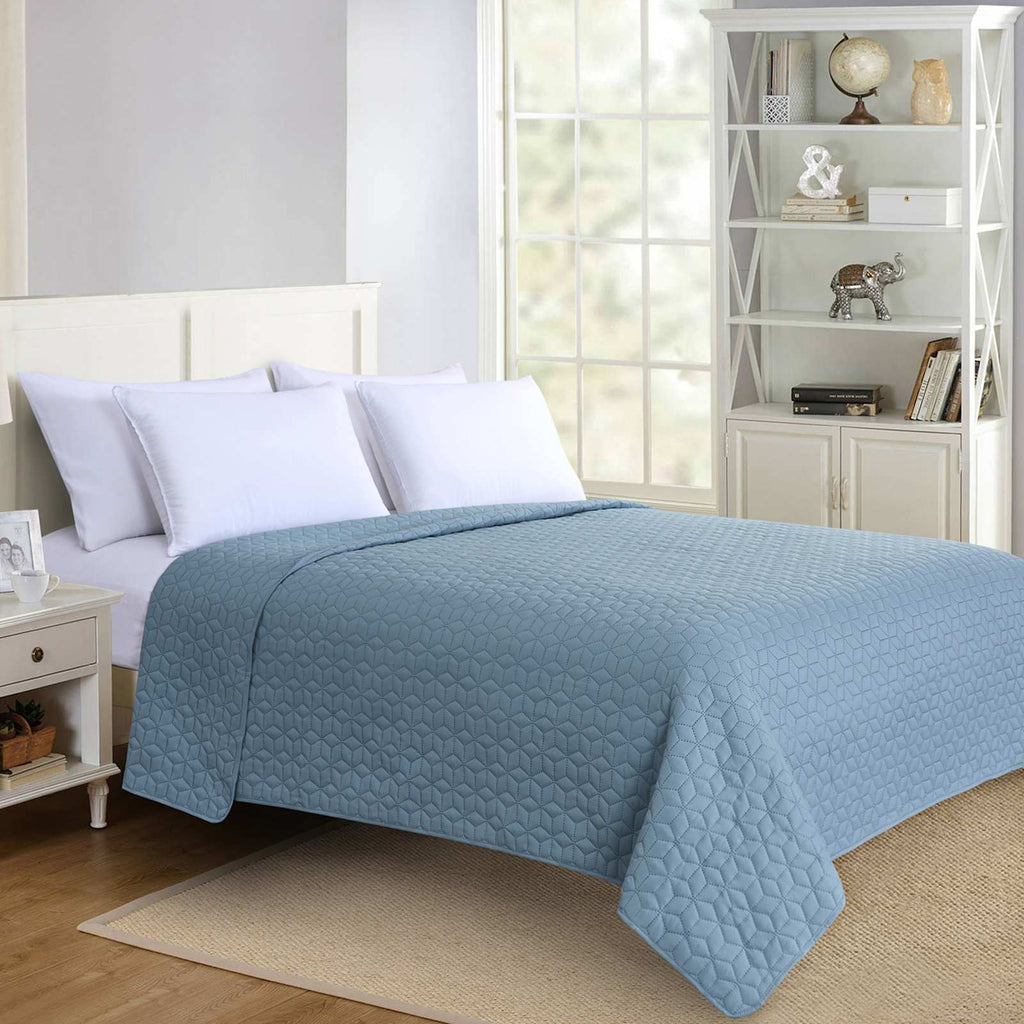 Blue Geometric Pinsonic Quilt, Full/Queen