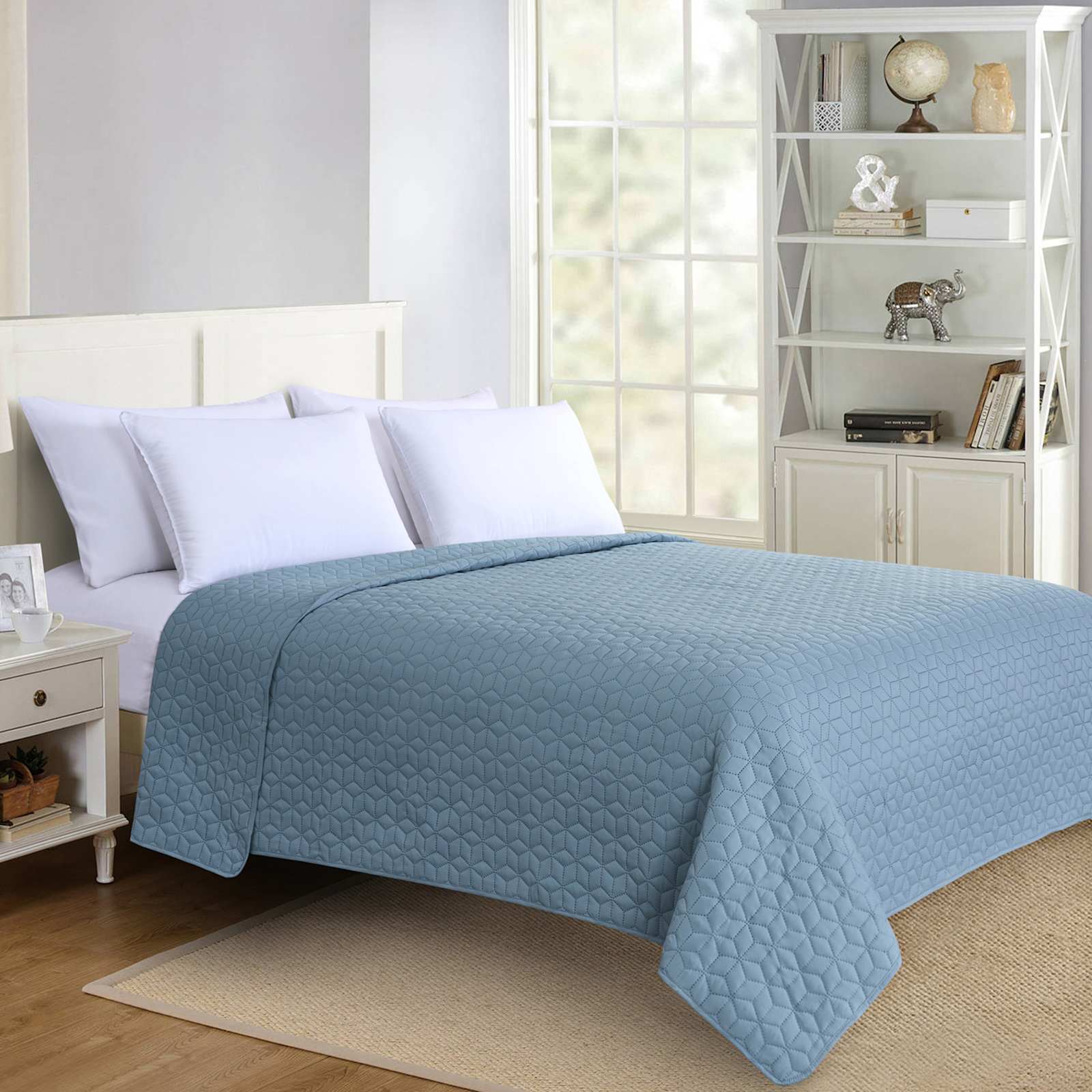 Blue Geometric Pinsonic Quilt, Full/Queen