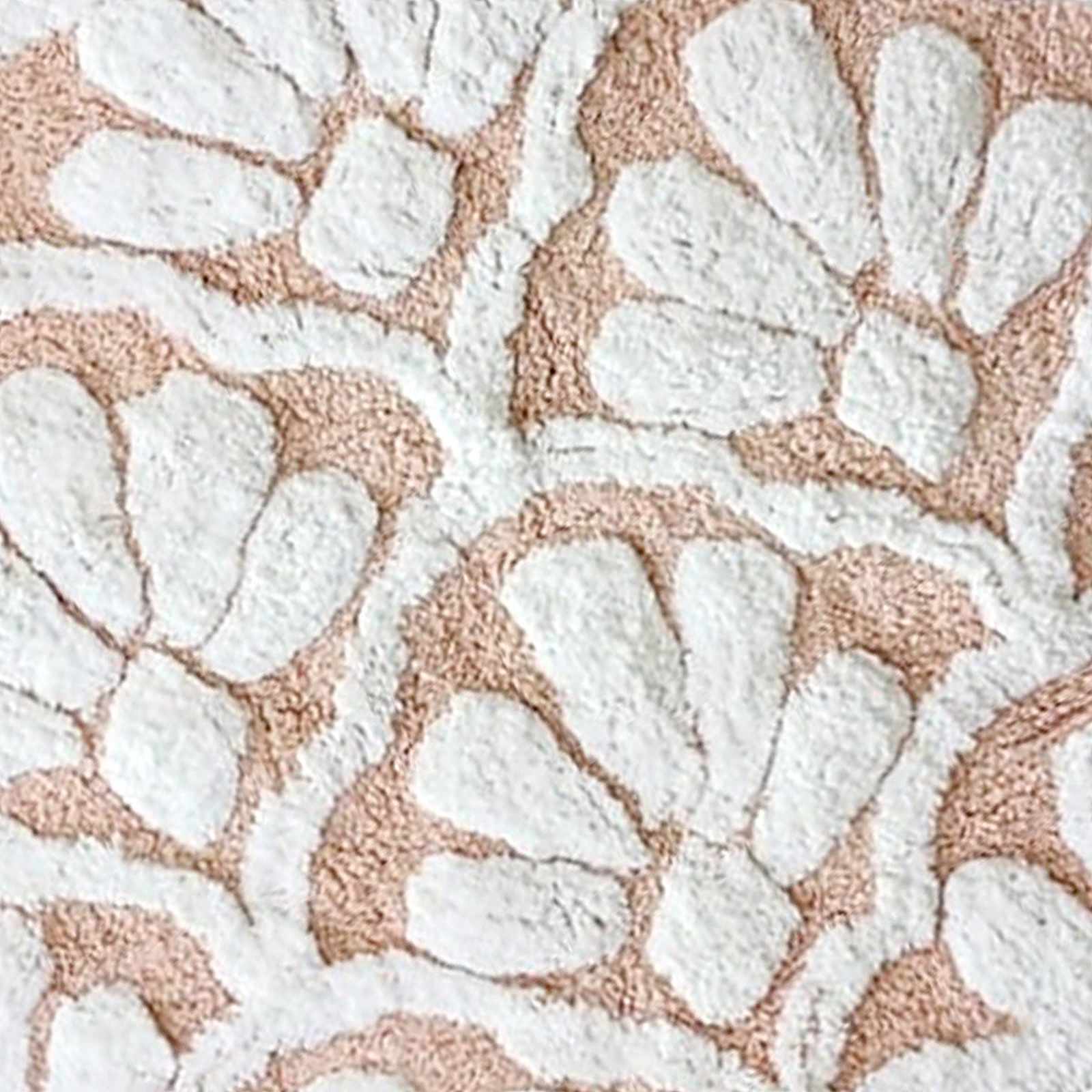 Pink Shell Bath Rug, 20x30