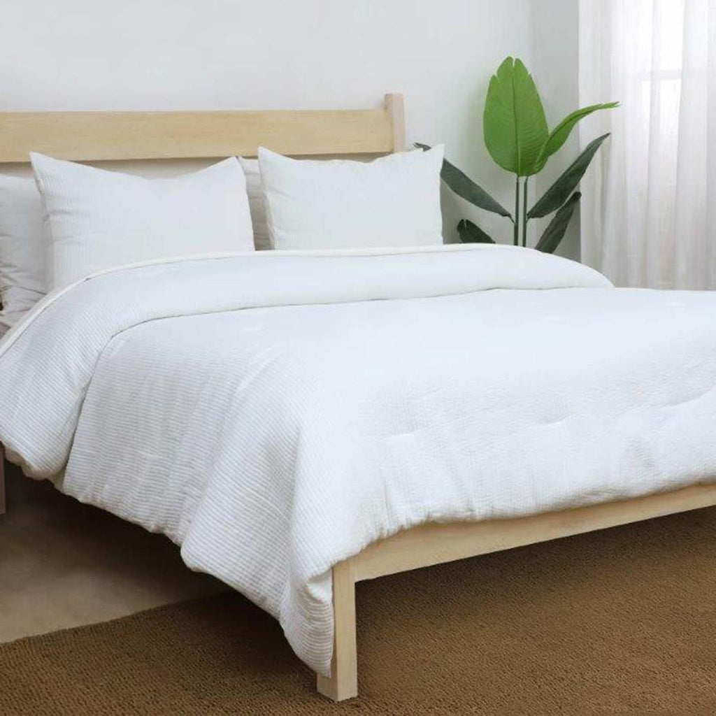 3-Piece White Cotton Dash Matelasse Comforter Set, Full/Queen