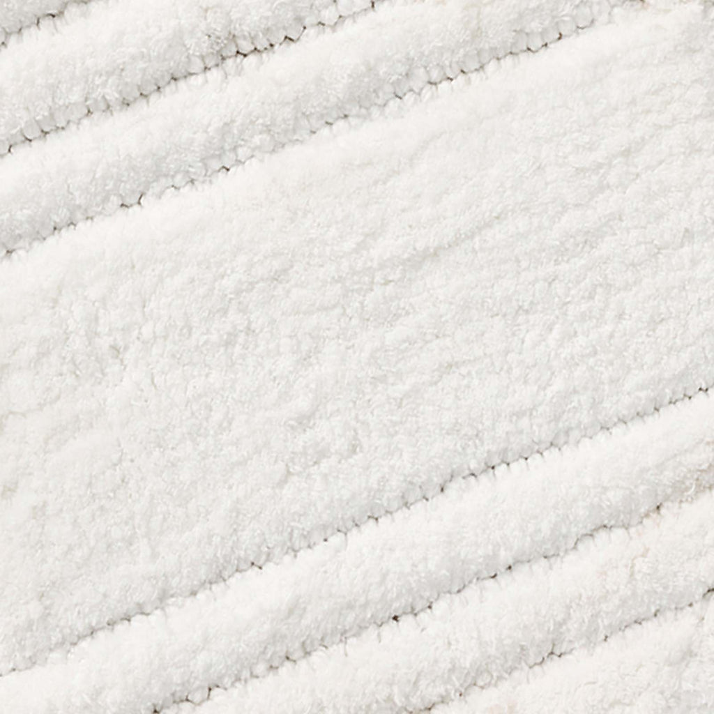 Montgomery White Bath Rug, 20x30