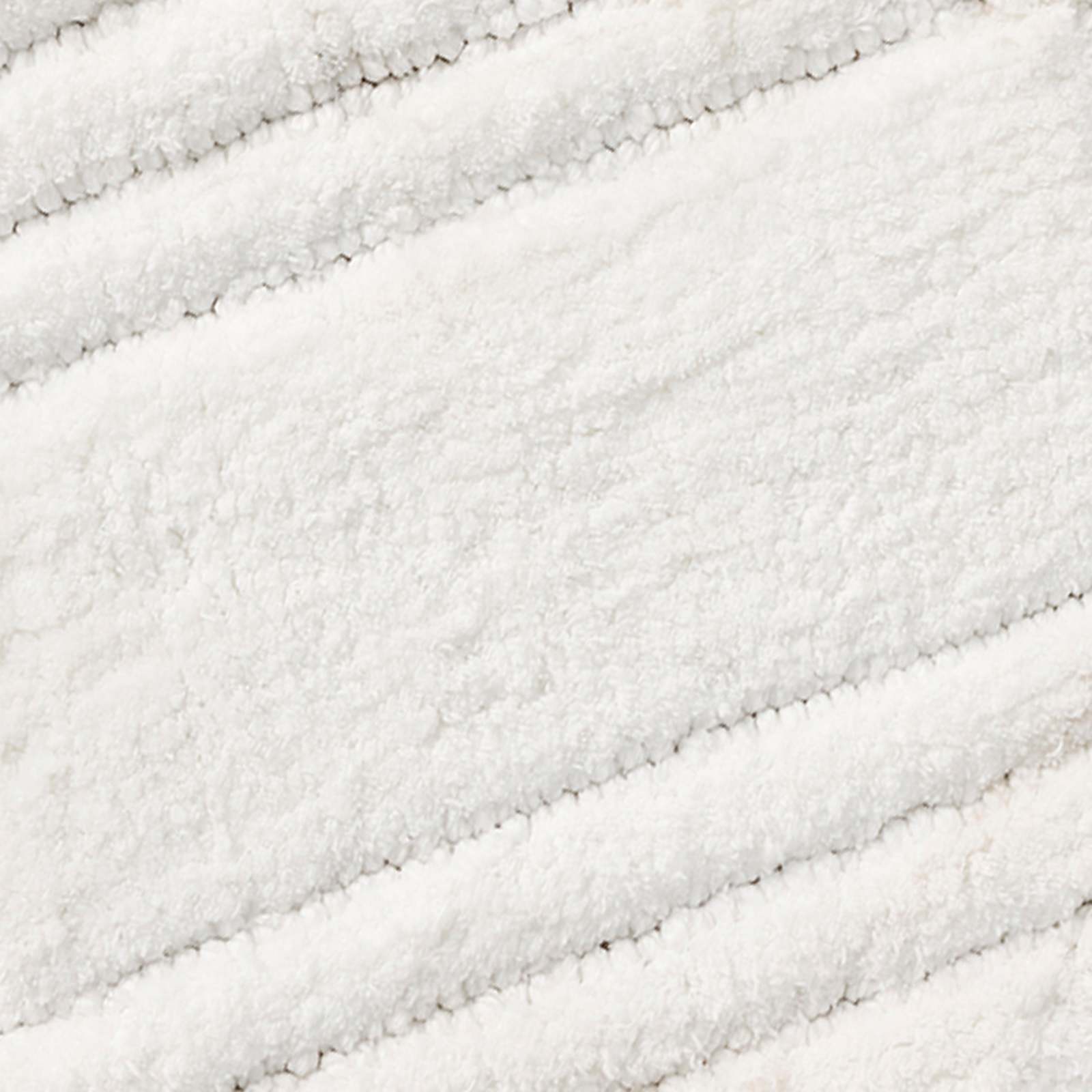 Montgomery White Bath Rug, 20x30