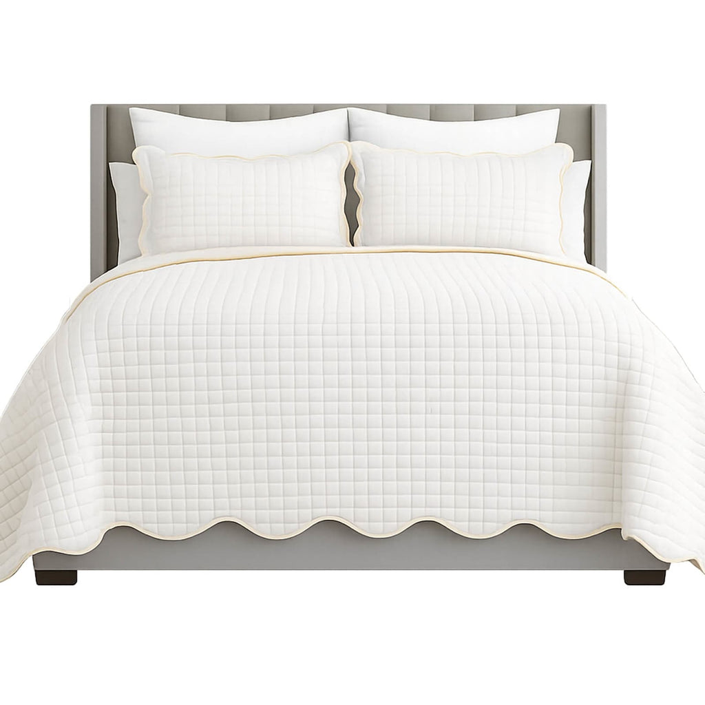 3-Piece White Cotton Scalloped Quilt Set, Full/Queen