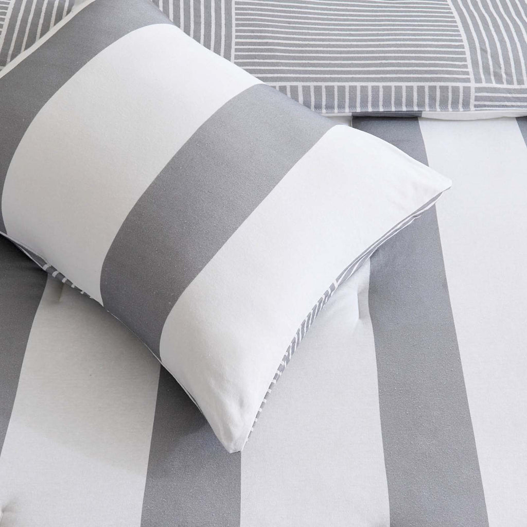 Grey Rugby Grid Reversible Comforter Set, Full/Queen